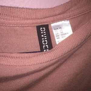 H&M Shirts & Tops - A shirt H&M Shirts & Tops - A shirt